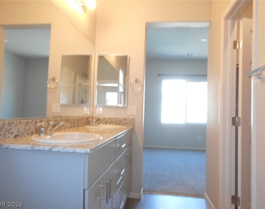 4655 Moonbow Avenue - Photo Thumbnail 12