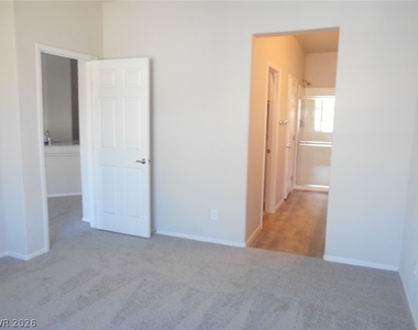 4655 Moonbow Avenue - Photo Thumbnail 9