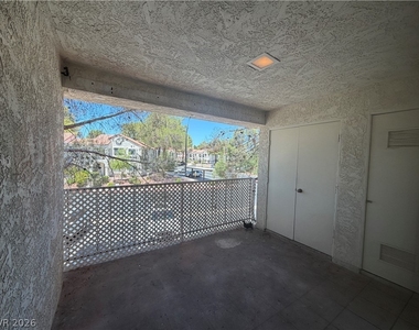4848 Nara Vista Way - Photo Thumbnail 7