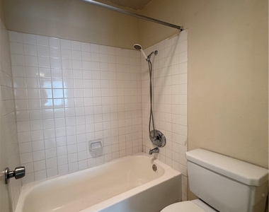 4848 Nara Vista Way - Photo Thumbnail 11