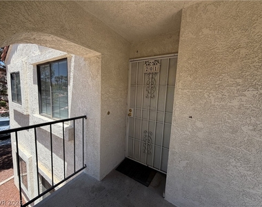 4848 Nara Vista Way - Photo Thumbnail 1
