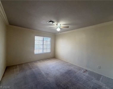 4848 Nara Vista Way - Photo Thumbnail 14