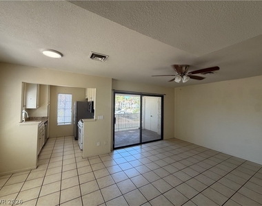 4848 Nara Vista Way - Photo Thumbnail 2