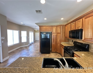 8103 Cheerful Valley Avenue - Photo Thumbnail 10