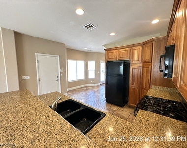8103 Cheerful Valley Avenue - Photo Thumbnail 11