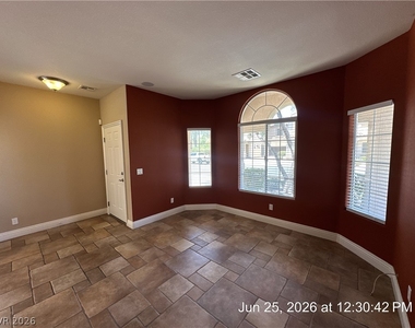 8103 Cheerful Valley Avenue - Photo Thumbnail 5