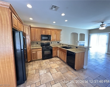 8103 Cheerful Valley Avenue - Photo Thumbnail 12
