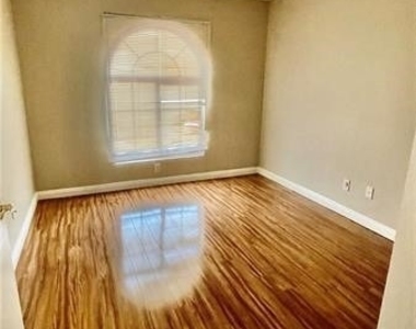 9756 Silver Pebble Street - Photo Thumbnail 19