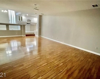 9756 Silver Pebble Street - Photo Thumbnail 24
