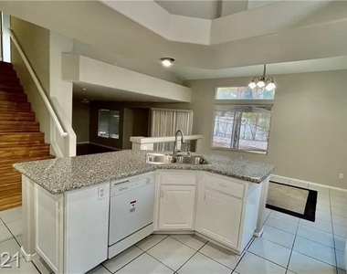 9756 Silver Pebble Street - Photo Thumbnail 10