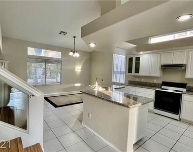 9756 Silver Pebble Street - Photo Thumbnail 11