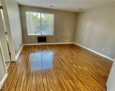 9756 Silver Pebble Street - Photo Thumbnail 17