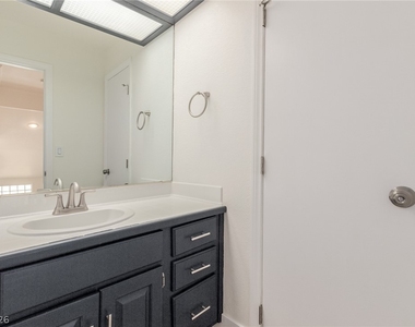 861 Vegas Valley Drive - Photo Thumbnail 31