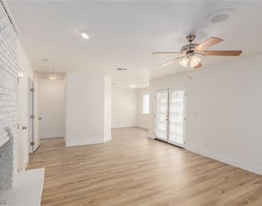 861 Vegas Valley Drive - Photo Thumbnail 20