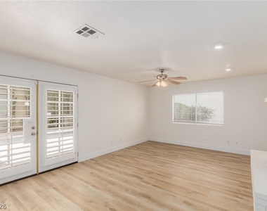 861 Vegas Valley Drive - Photo Thumbnail 9