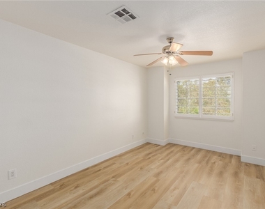 861 Vegas Valley Drive - Photo Thumbnail 27