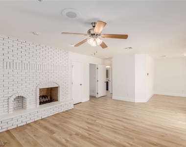 861 Vegas Valley Drive - Photo Thumbnail 21