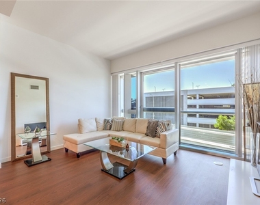 4471 Dean Martin Drive - Photo Thumbnail 18