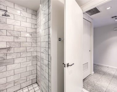 4471 Dean Martin Drive - Photo Thumbnail 31