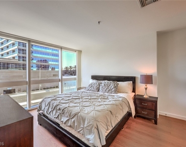4471 Dean Martin Drive - Photo Thumbnail 23