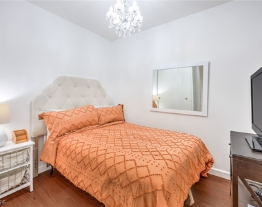 4471 Dean Martin Drive - Photo Thumbnail 6