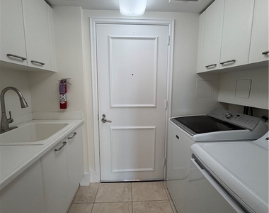 2777 Paradise Road - Photo Thumbnail 18
