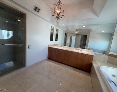 2777 Paradise Road - Photo Thumbnail 14