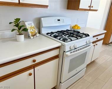 2300 Santa Clara Drive - Photo Thumbnail 10