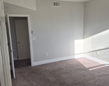 6955 N Durango Drive - Photo Thumbnail 14