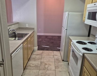6955 N Durango Drive - Photo Thumbnail 16