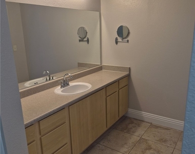 6955 N Durango Drive - Photo Thumbnail 5