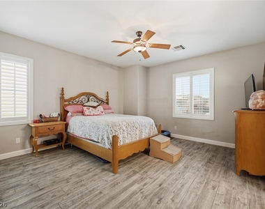 9816 Red Horse Street - Photo Thumbnail 32