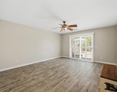 9816 Red Horse Street - Photo Thumbnail 19