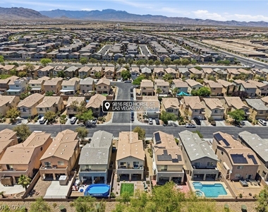 9816 Red Horse Street - Photo Thumbnail 5