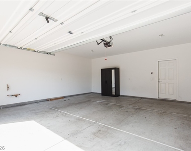 8045 Skye Foxx Street - Photo Thumbnail 29