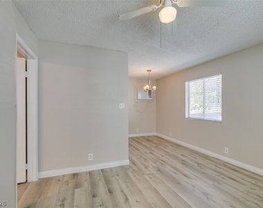 5806 Dodd Street - Photo Thumbnail 9