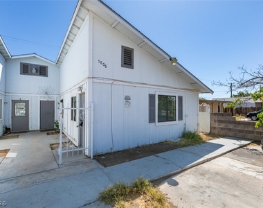 5806 Dodd Street - Photo Thumbnail 3