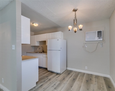 5806 Dodd Street - Photo Thumbnail 12