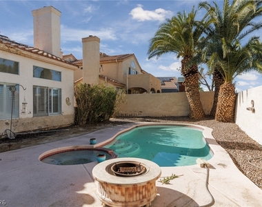 7845 Meadow Creek Street - Photo Thumbnail 33