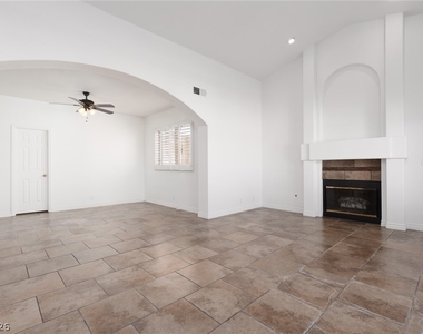 7845 Meadow Creek Street - Photo Thumbnail 14