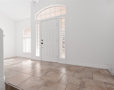 7845 Meadow Creek Street - Photo Thumbnail 4