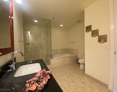 4575 Dean Martin Drive - Photo Thumbnail 34