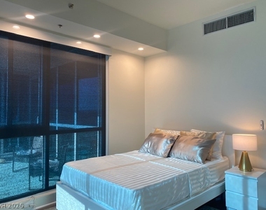 4575 Dean Martin Drive - Photo Thumbnail 27