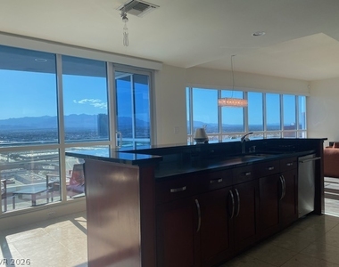 4575 Dean Martin Drive - Photo Thumbnail 9