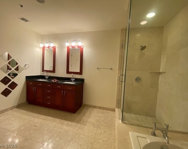 4575 Dean Martin Drive - Photo Thumbnail 35