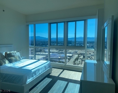 4575 Dean Martin Drive - Photo Thumbnail 17