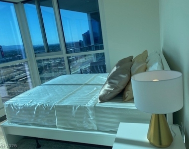 4575 Dean Martin Drive - Photo Thumbnail 25