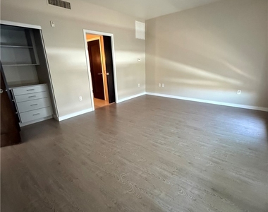8925 W Flamingo Road - Photo Thumbnail 13