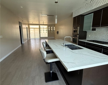 8925 W Flamingo Road - Photo Thumbnail 15
