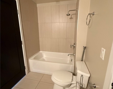 8925 W Flamingo Road - Photo Thumbnail 11